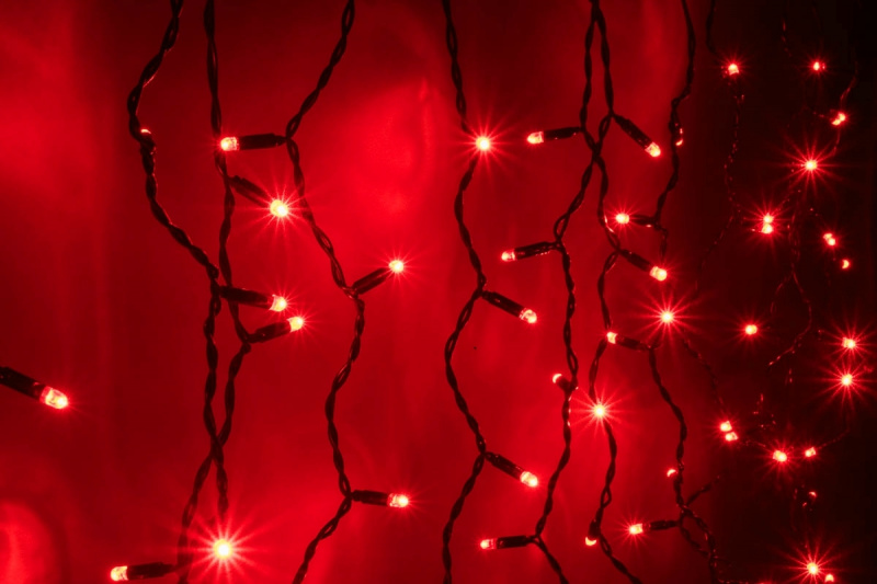 Гирлянда Айсикл 3,2х0,8 м, черный провод ПВХ, свечение красное мерцание красное