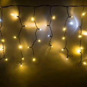 Гирлянда Айсикл 4,8х0,6 м, МЕРЦАЮЩАЯ, черный провод КАУЧУК, свечение тепло-белое/мерцание белое