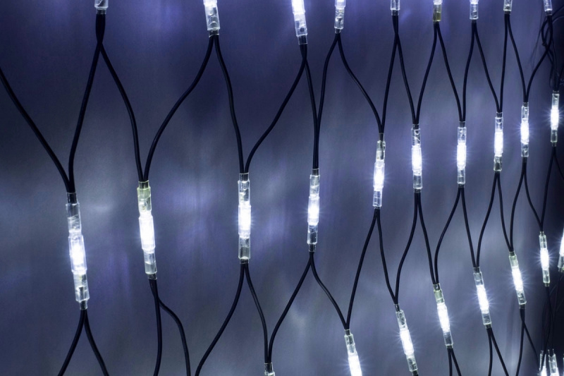 Гирлянда-сеть 2х1,5м, черный КАУЧУКОВЫЙ провод, свечение с динамикой, белый синий