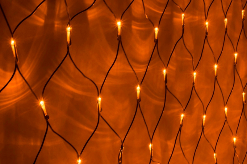 Гирлянда-сеть 2х2м, черный ПВХ провод, постоянное свечение, желтая