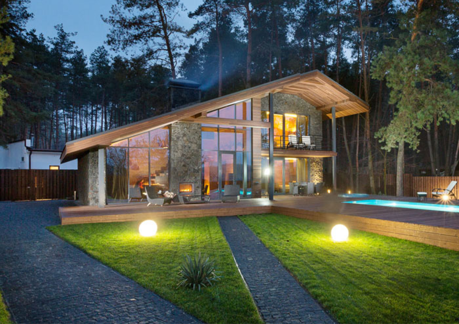 Архитектурное и ландшафтное освещение