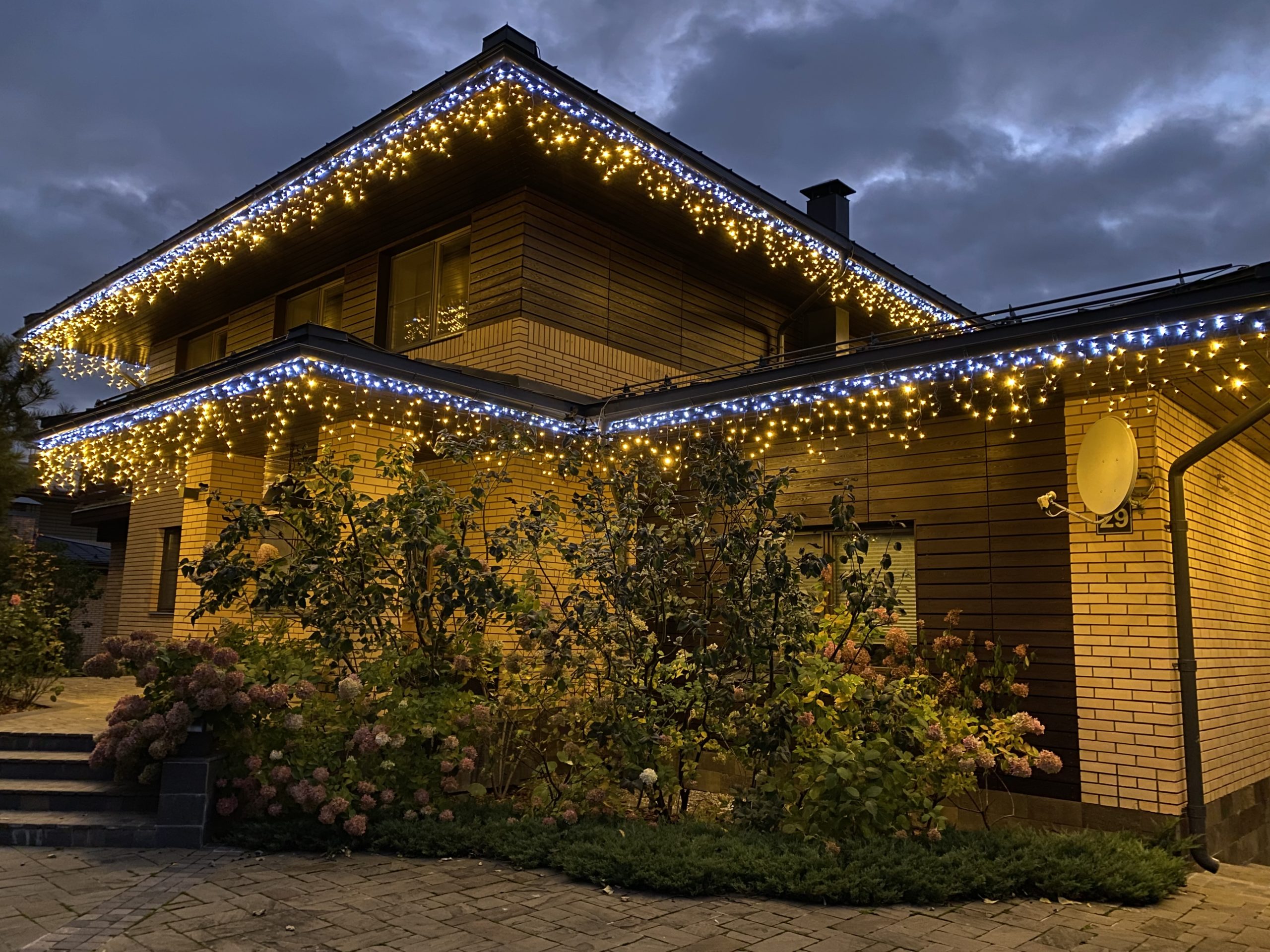 Декорирование гирляндами