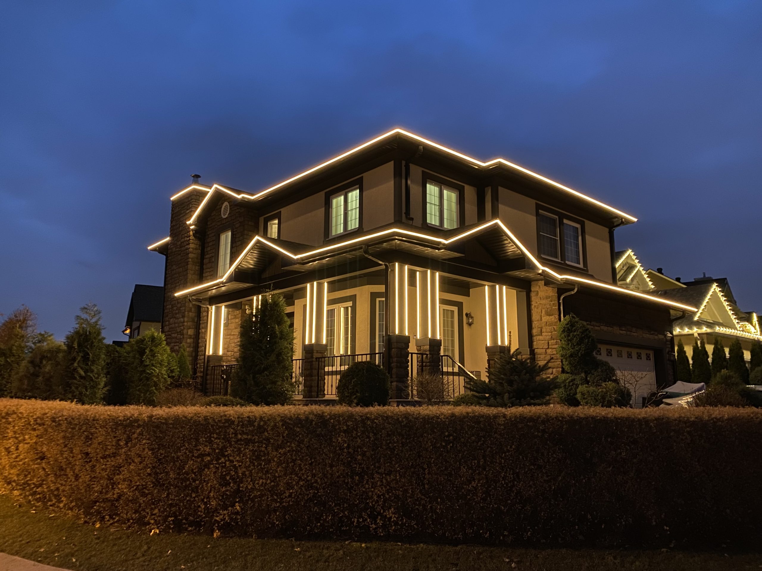 Подсветка фасада здания