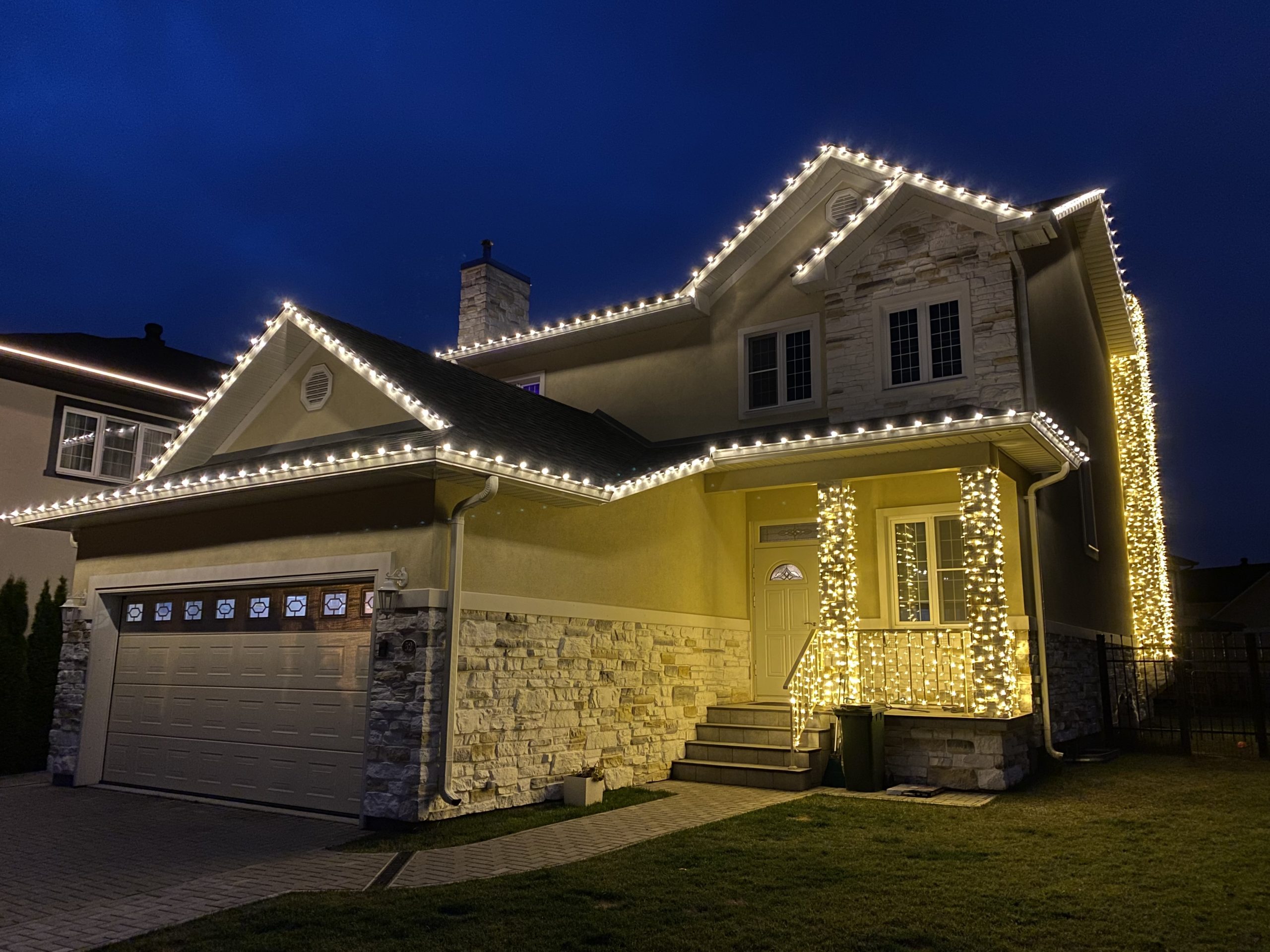 Подсветка фасада частного дома