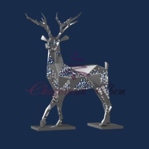 Полигональный серебристый олень