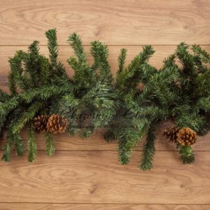 Еловый шлейф 2,7 м с шишками, объем 36 см
