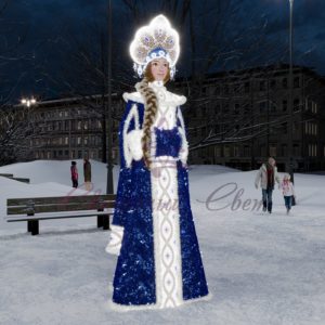 Снегурочка в синей шубе